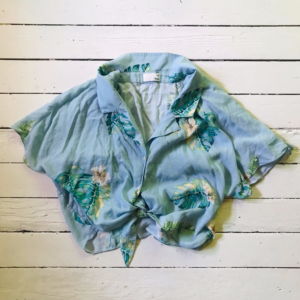 Aritzia summer shirt